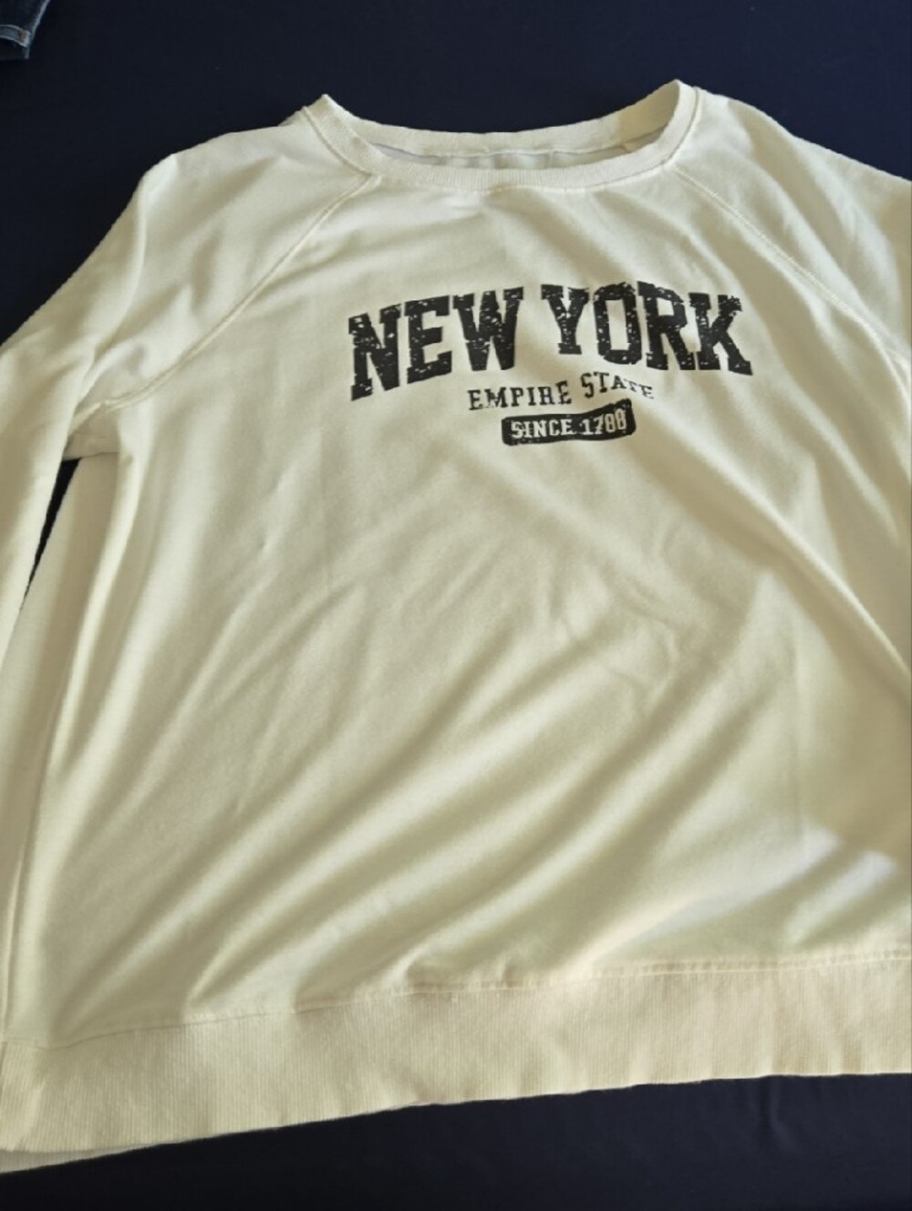 Cute White "New York" Oversized Light Sweatshirt